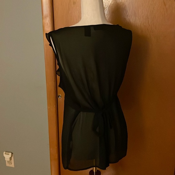 Apostrophe sleeveless, round neckline black chiffon top. Size L. Front buttons . - Picture 10 of 17